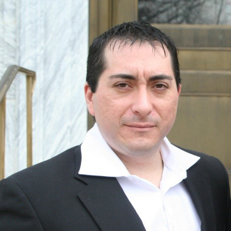 Dr. Manuel Montoya